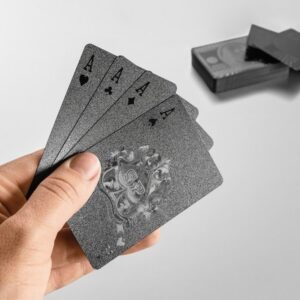 Černé hrací karty