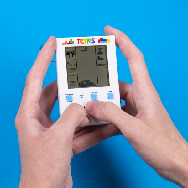 Retro herní konzole do ruky Tetris