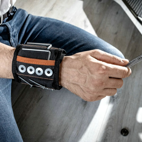 Magnetický náramek pro kutily