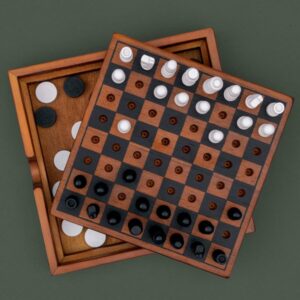 Prémiová dřevěná hra šachy Iron & Glory