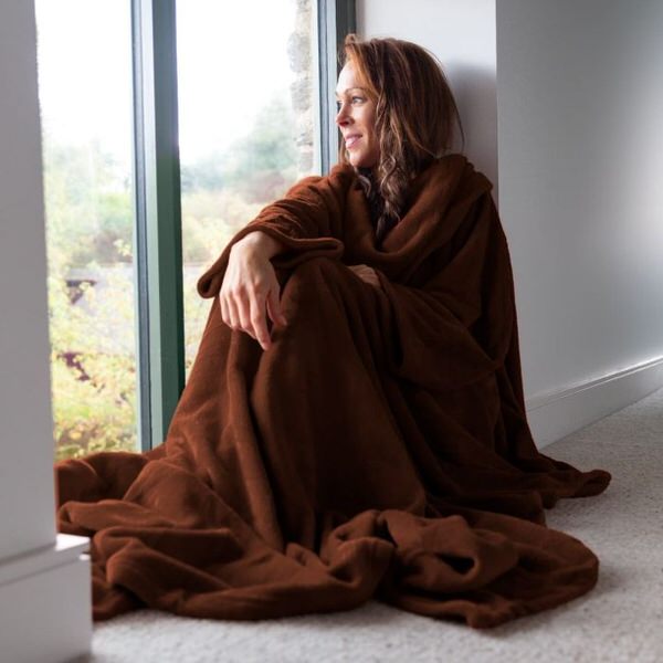 Deka s rukávy Snug-Rug Deluxe - hnědá