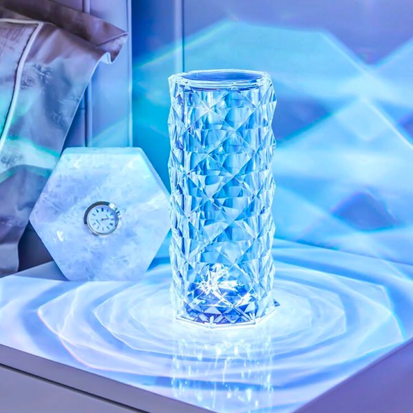 Dobíjecí křišťálová stolní lampa